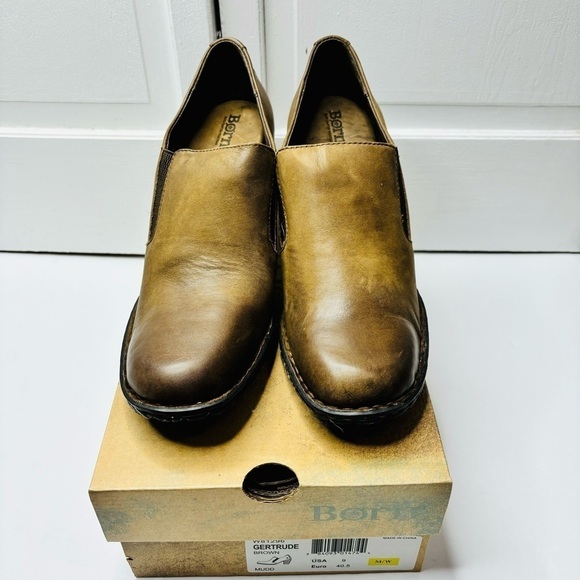 New BORN Gertrude Brown Mudd Block Heel Shoes Size 9 - Picture 4 of 10